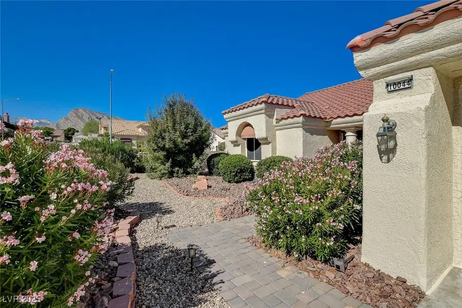 10044 Woodhouse Drive, Las Vegas, NV 89134 - Image #2