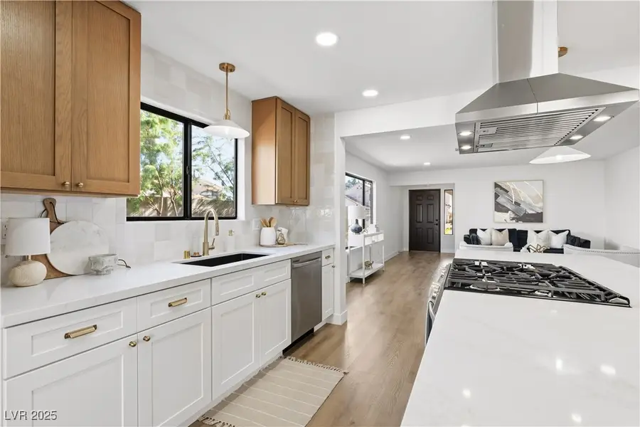 9504 Cliff View Way, Las Vegas, NV 89117 - Image #3