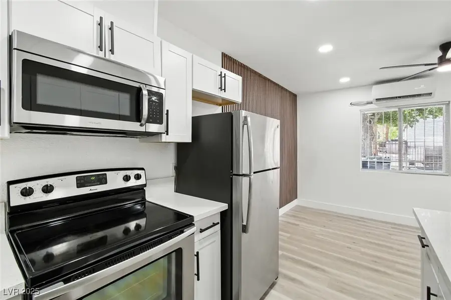 364 N 13th Street, Las Vegas, NV 89101 - Image #2