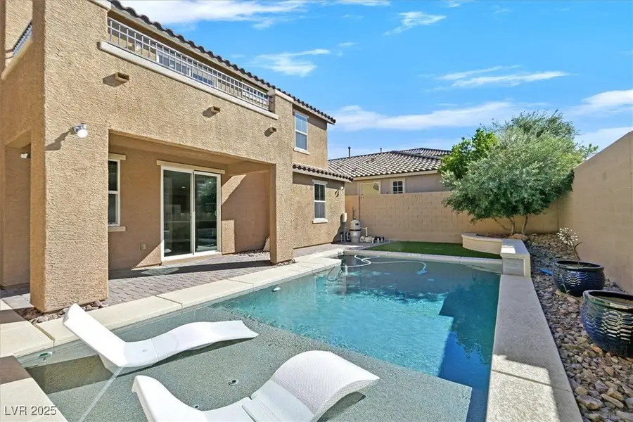 689 Silver Pearl Street, Henderson, NV 89002 - Image #2
