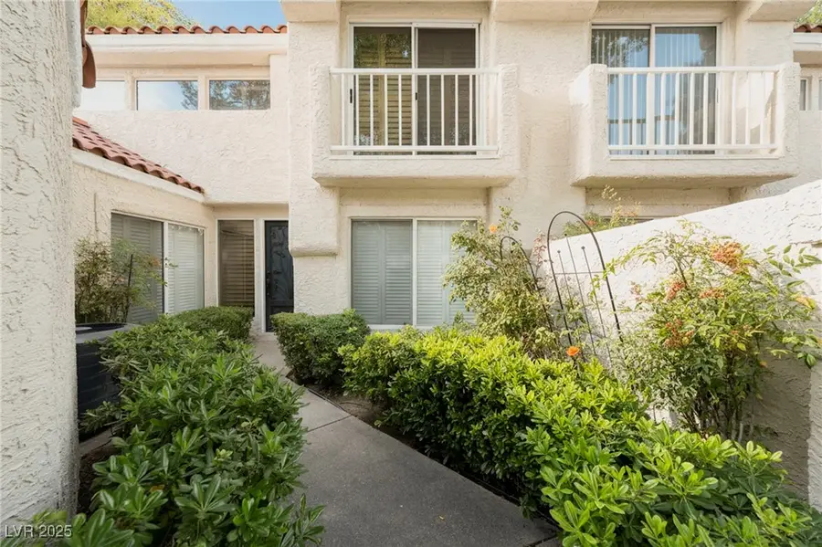 6976 Emerald Springs Lane, Las Vegas, NV 89113 - Image #3