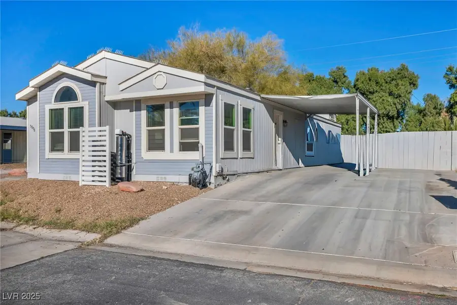 5898 Sassy Rose Drive, Las Vegas, NV 89122 - Image #2
