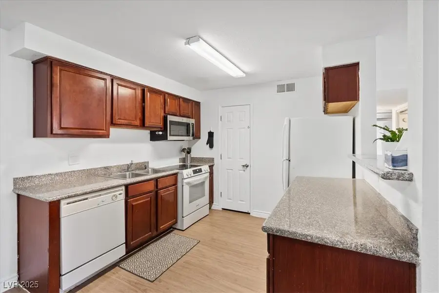 2451 N Rainbow Boulevard #2127, Las Vegas, NV 89108 - Image #2