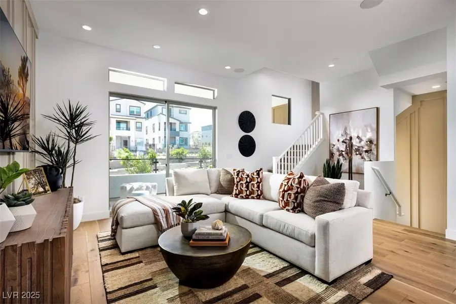 1537 Stone Perch Street, Las Vegas, NV 89138 - Image #3