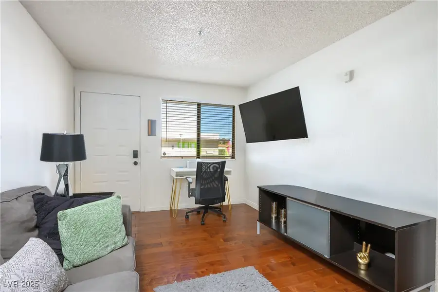 1381 E University Avenue #208, Las Vegas, NV 89119 - Image #3