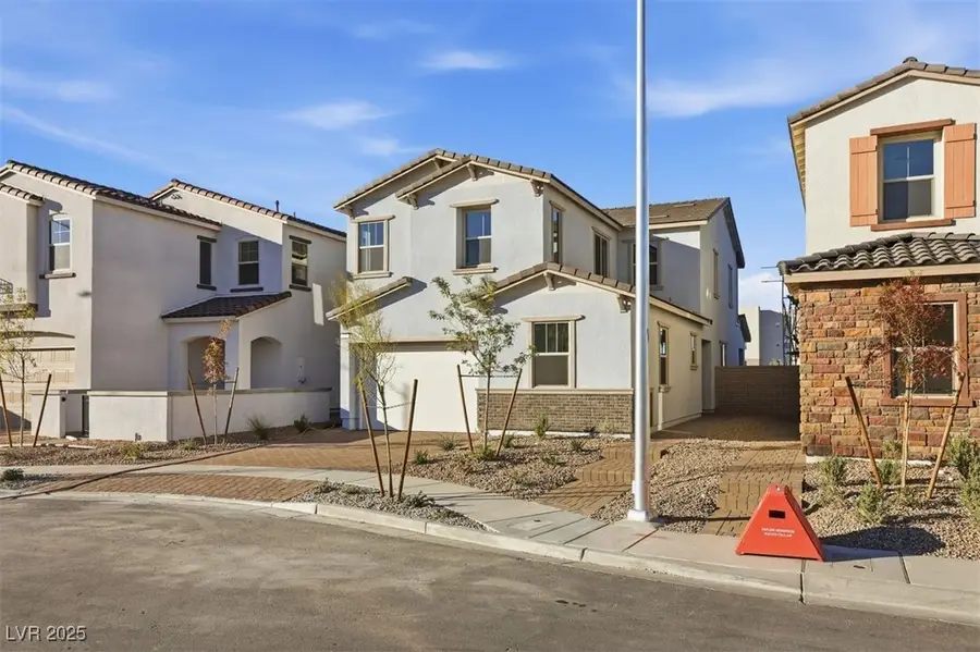 121 Tardando Avenue, Henderson, NV 89015 - Image #3