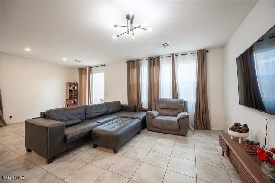 5565 Autumn Cliffs Way, Las Vegas, NV 89118 - Image #3