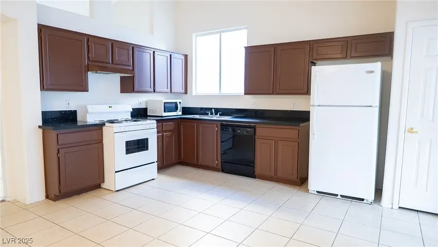 8433 Cinnamon Hill Avenue, Las Vegas, NV 89129 - Image #2
