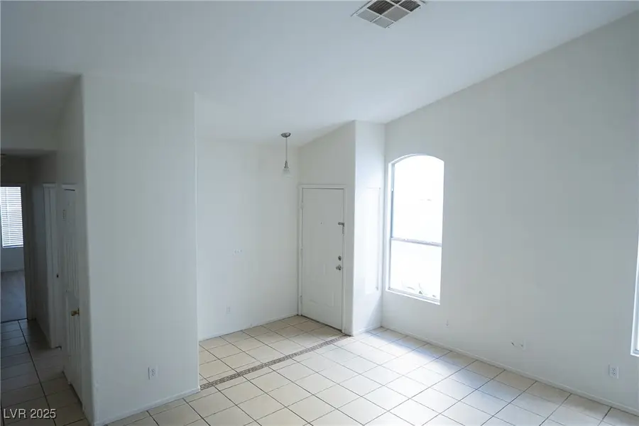 8433 Cinnamon Hill Avenue, Las Vegas, NV 89129 - Image #3