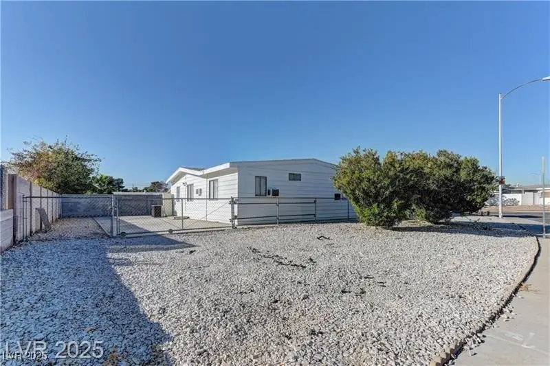 140 Sir David Way, Las Vegas, NV 89110 - Image #2