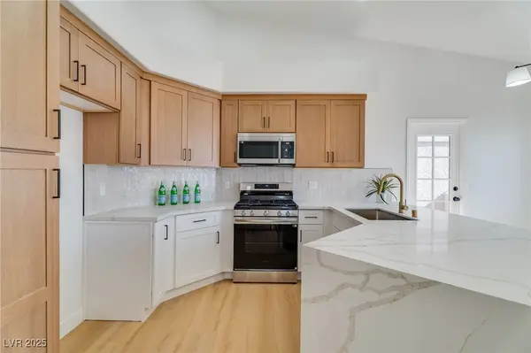 5225 W Reno Avenue #215, Las Vegas, NV 89118