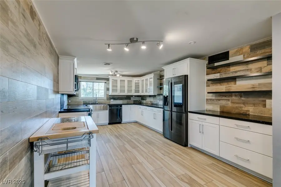 5249 Sun Valley Drive, Las Vegas, NV 89122 - Image #3