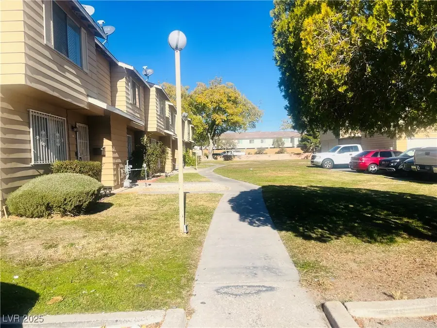 592 Sea Shell Lane, Las Vegas, NV 89110 - Image #2