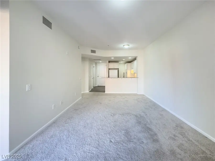 35 E Agate Avenue #406, Las Vegas, NV 89123 - Image #2