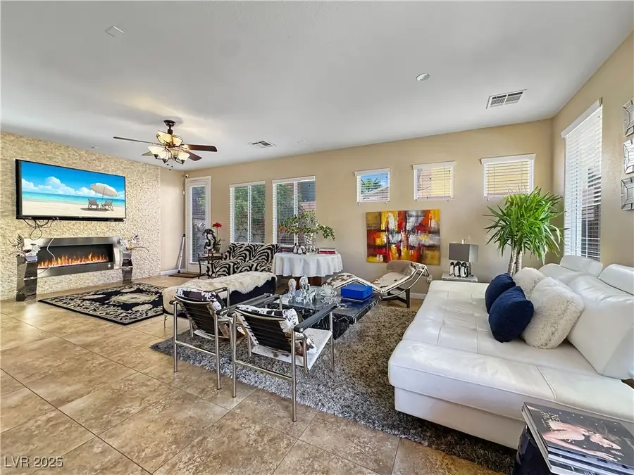 8122 Retriever Avenue, Las Vegas, NV 89147 - Image #3