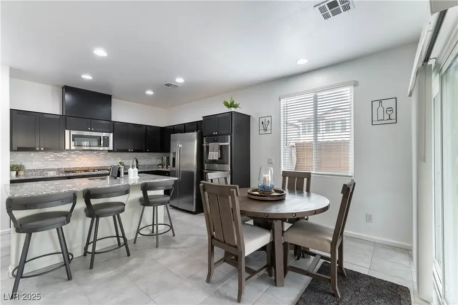 1950 Shanon Michelle Avenue, North Las Vegas, NV 89031 - Image #3