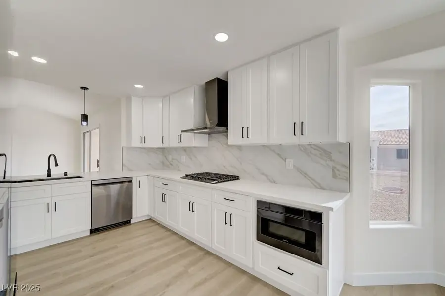 8901 Villa Ridge Drive, Las Vegas, NV 89134 - Image #2