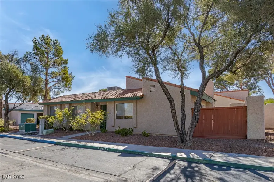 780 Heritage Vista Avenue, Henderson, NV 89015 - Image #2