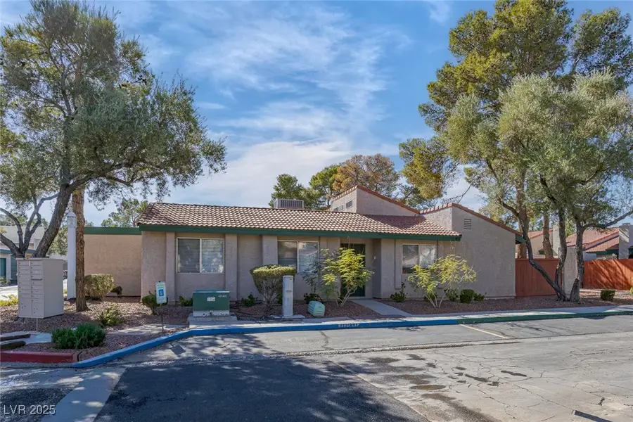 780 Heritage Vista Avenue, Henderson, NV 89015 - Image #3