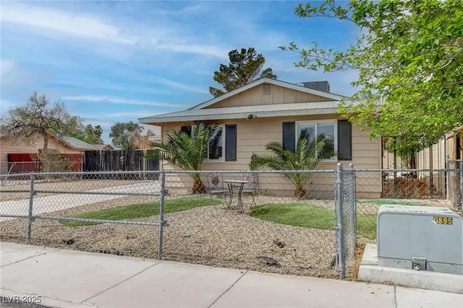 4739 Glenndavis Drive, Las Vegas, NV 89121 - Image #2