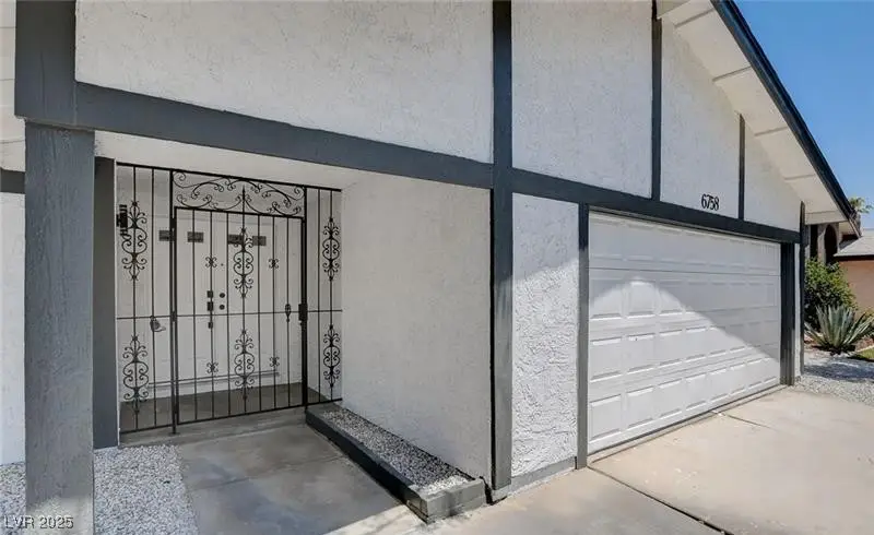 6758 Calella Drive, Las Vegas, NV 89103 - Image #3