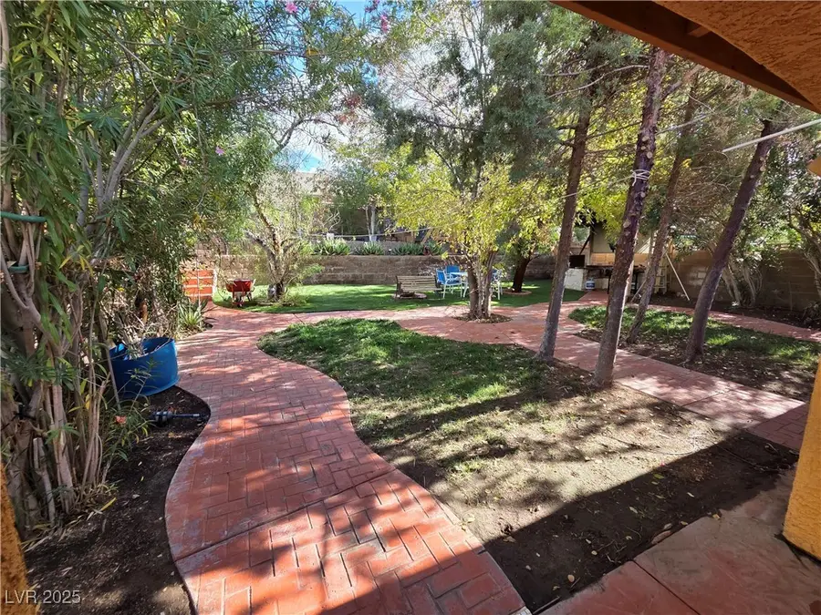 2300 Monterey Pine Drive, Las Vegas, NV 89156 - Image #3