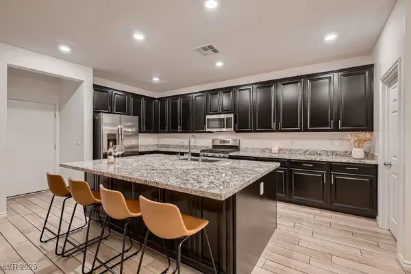 10200 Skye Castle Drive, Las Vegas, NV 89166