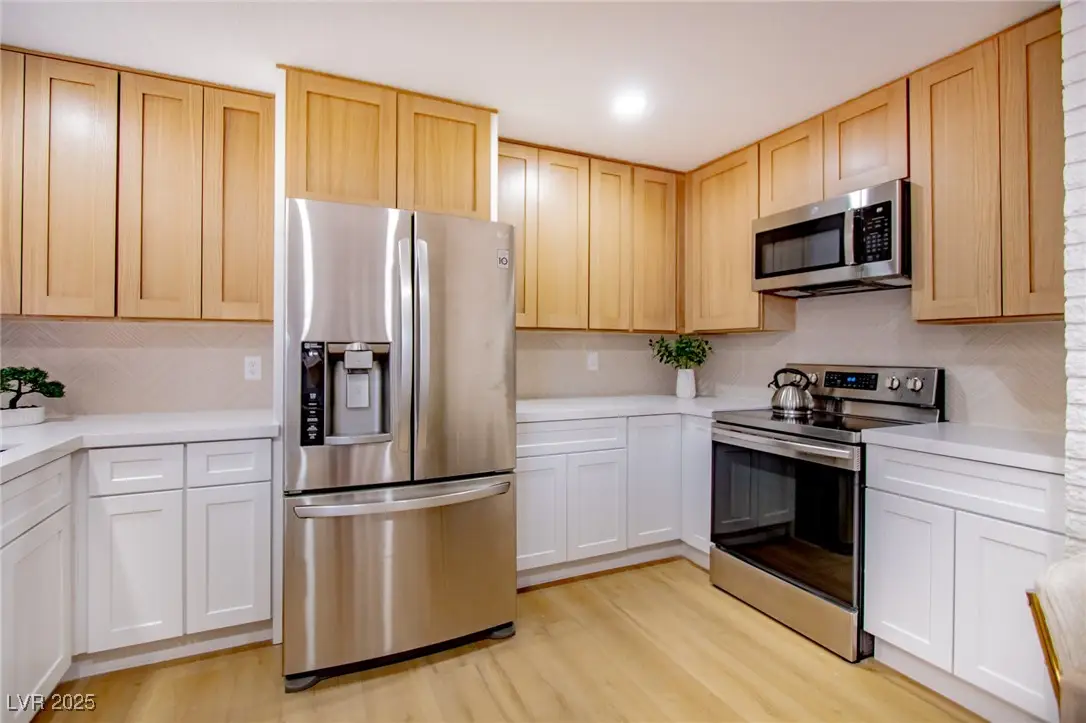 233 Pecos Way, Las Vegas, NV 89121 - Image #1