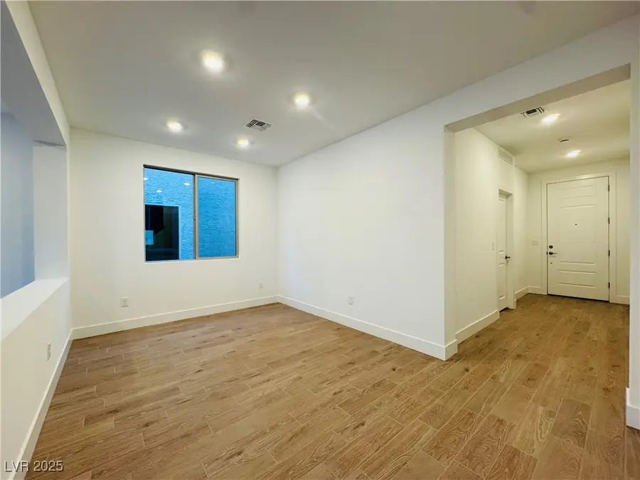 10237 Mystic Falls Drive, Las Vegas, NV 89141 - Image #3