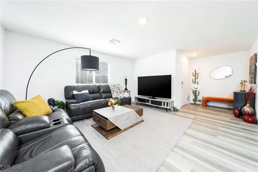 2849 Desert Mosaic Lane #5, Las Vegas, NV 89183 - Image #3