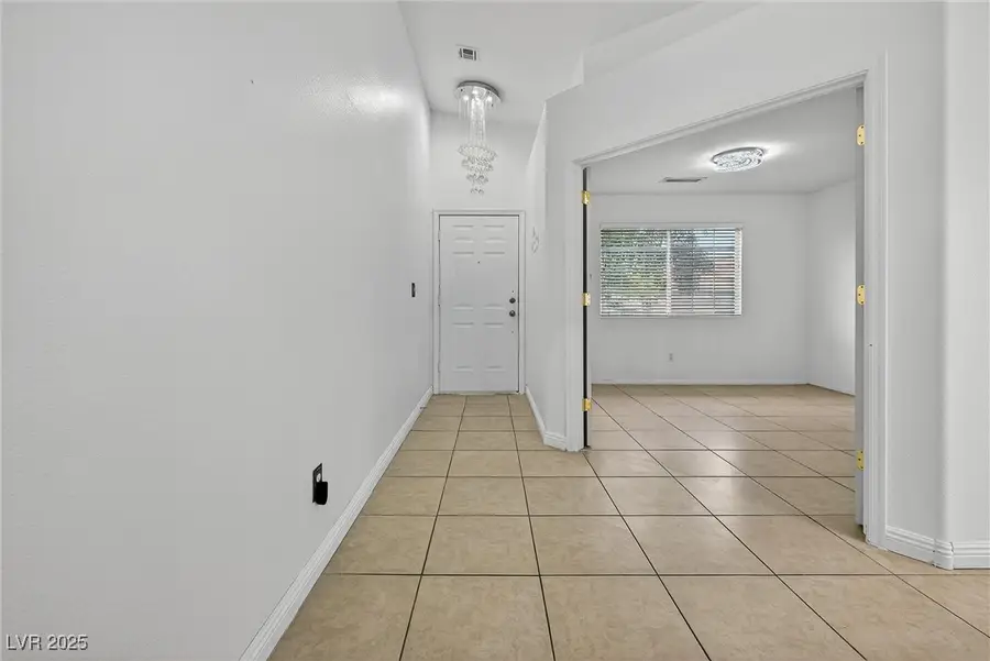 1472 Dragon Rock Drive, Henderson, NV 89052 - Image #3