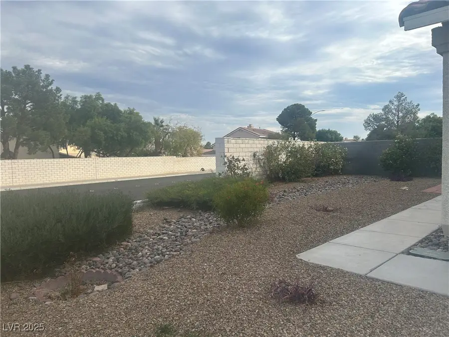 1803 Desert Sage Avenue, North Las Vegas, NV 89031 - Image #2