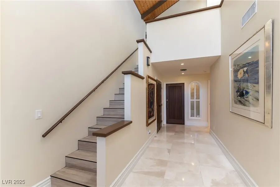 2845 Queens Courtyard Drive, Las Vegas, NV 89109 - Image #3