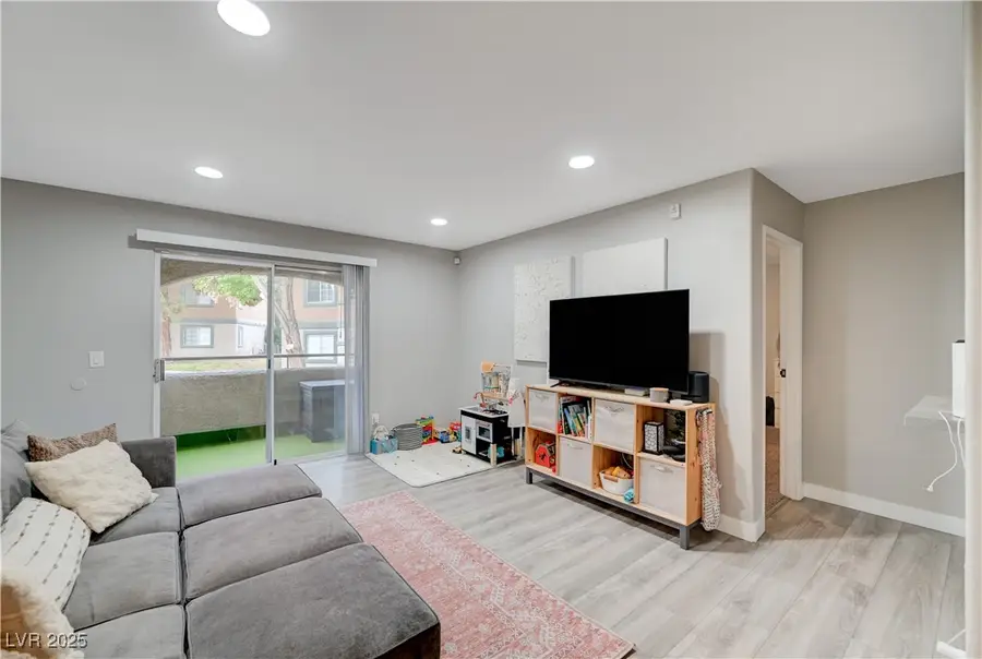 5260 Mission Monterey Lane #105, Las Vegas, NV 89107 - Image #3