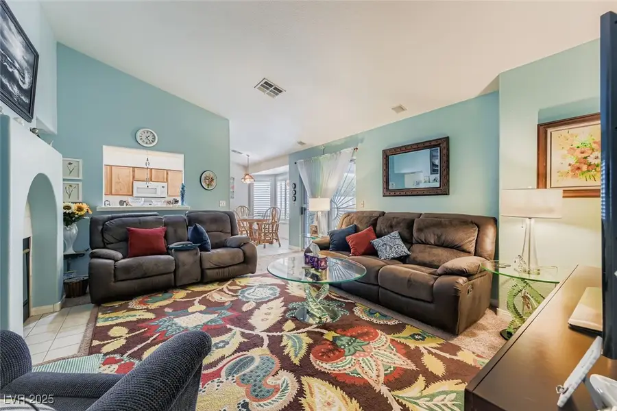 7801 Safari Lane, Las Vegas, NV 89129 - Image #3