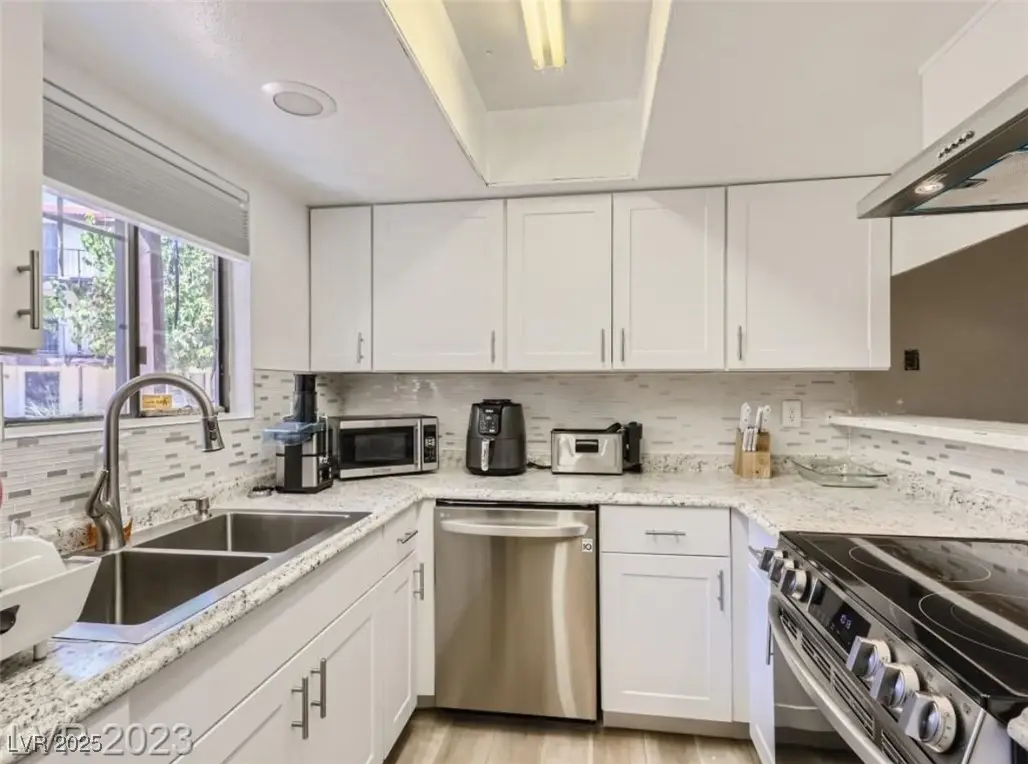 2080 Karen Avenue #34, Las Vegas, NV 89169 - Image #1