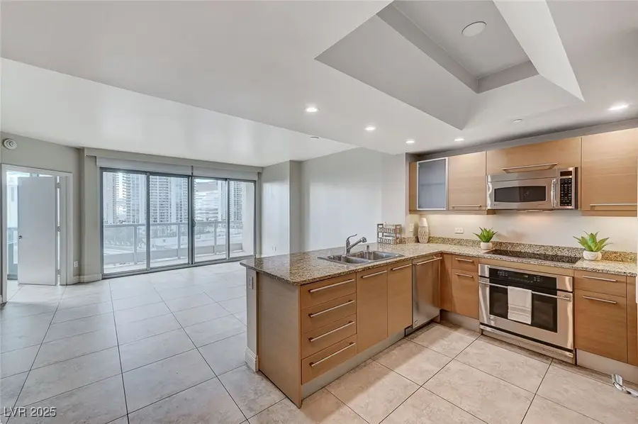 222 Karen Avenue #1503, Las Vegas, NV 89109 - Image #3