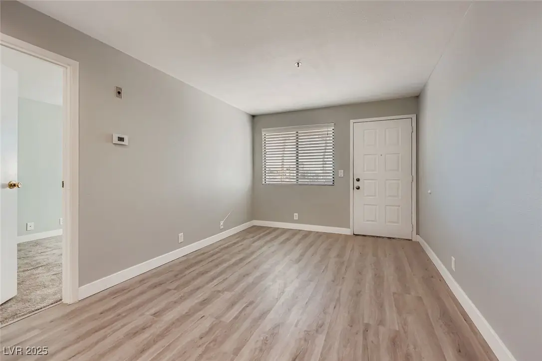 1381 E University Avenue #202, Las Vegas, NV 89119 - Image #1
