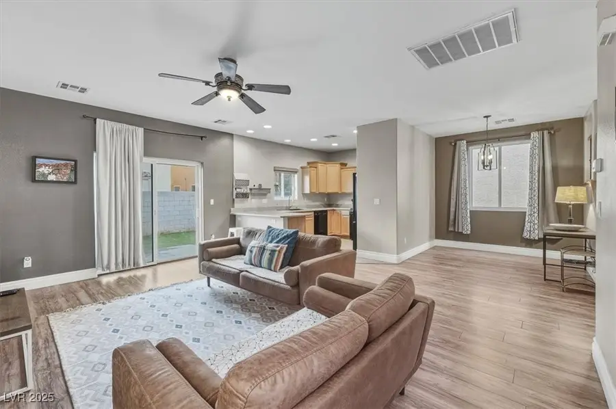 5690 Sentry Palm Court, Las Vegas, NV 89122 - Image #3