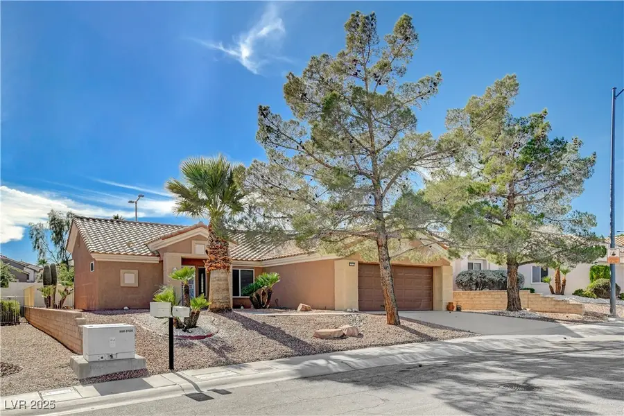 10113 Cresent Creek Drive, Las Vegas, NV 89134 - Image #2