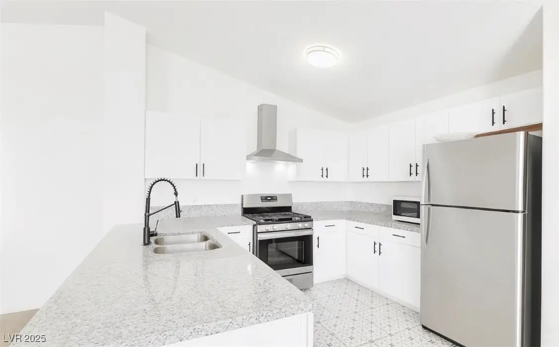 7905 Lago Vista Lane #201, Las Vegas, NV 89145 - Image #1