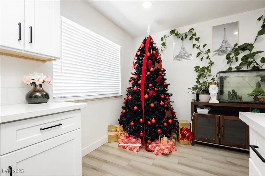 705 N Torrey Pines, Las Vegas, NV 89107 - Image #2