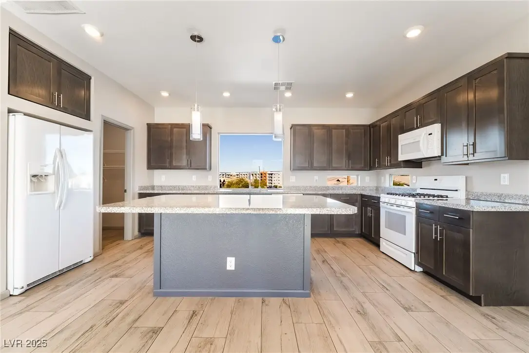 8032 Carpenter Creek Avenue, Las Vegas, NV 89113 - Image #1