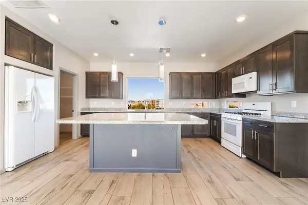 8032 Carpenter Creek Avenue, Las Vegas, NV 89113