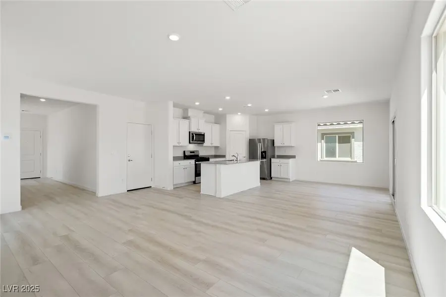 6737 Violet Cascade Avenue, Las Vegas, NV 89156 - Image #3