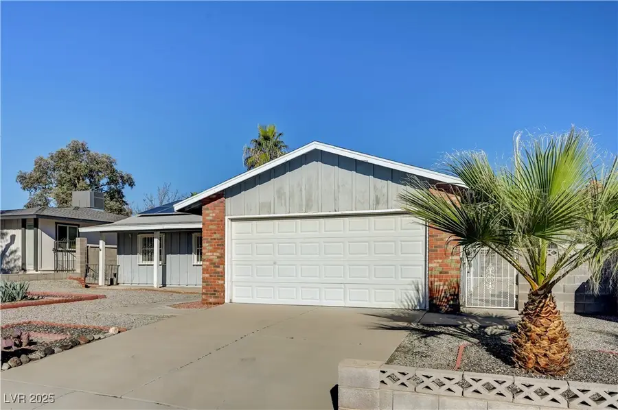 4130 Royalhill Avenue, Las Vegas, NV 89121 - Image #2