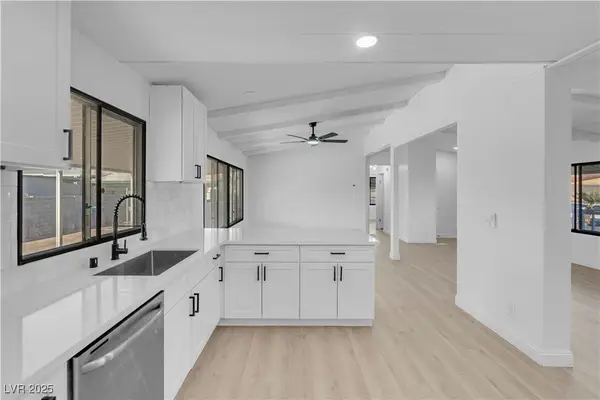 3421 Ewa Beach Drive, Las Vegas, NV 89122