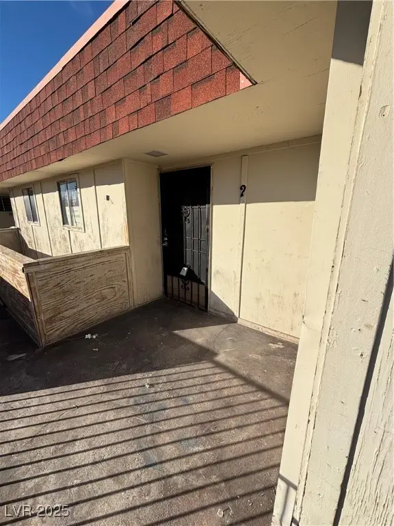 5408 Swenson Street #2, Las Vegas, NV 89119