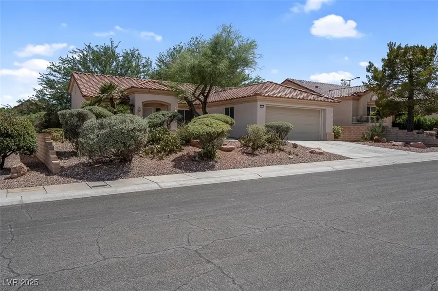 10013 Cresent Creek Drive, Las Vegas, NV 89134 - Image #2