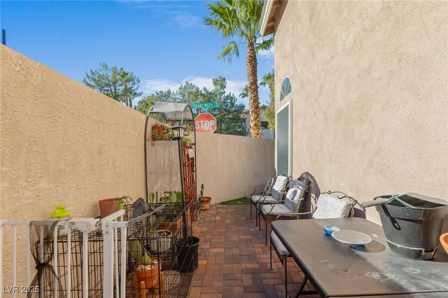 121 Golf Range Street, Las Vegas, NV 89145 - Image #3
